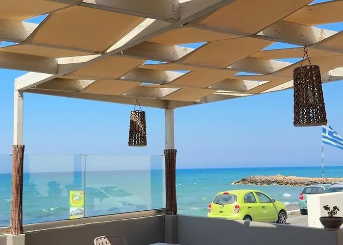 Hotels in Kokkini Hani