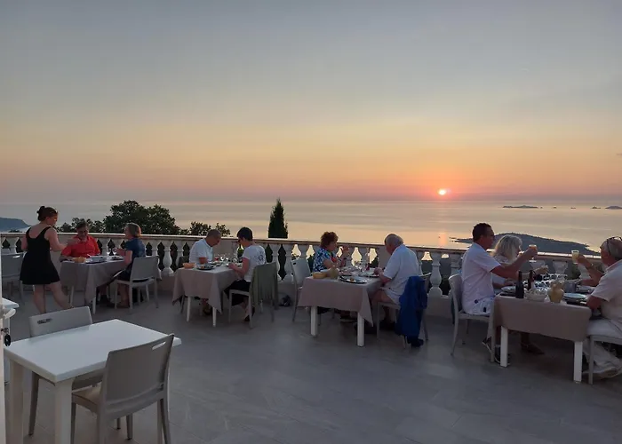 Hôtels à Coti-Chiavari (Corsica)
