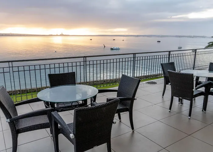 Saldanha Bay Hotels