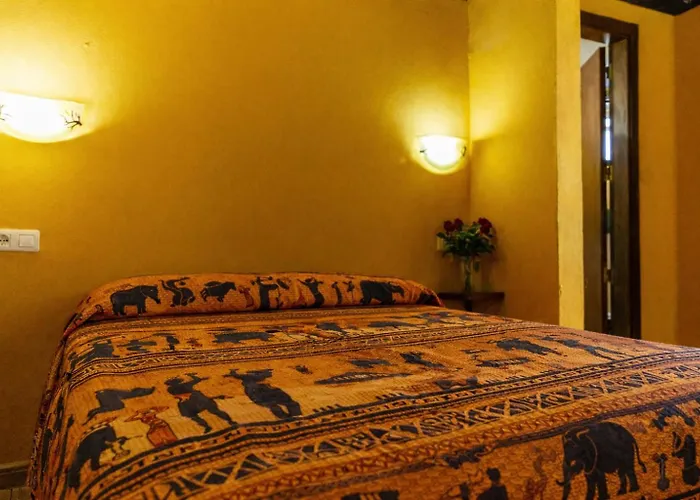 Hotel Selwo Lodge - Animal Park Tickets Included