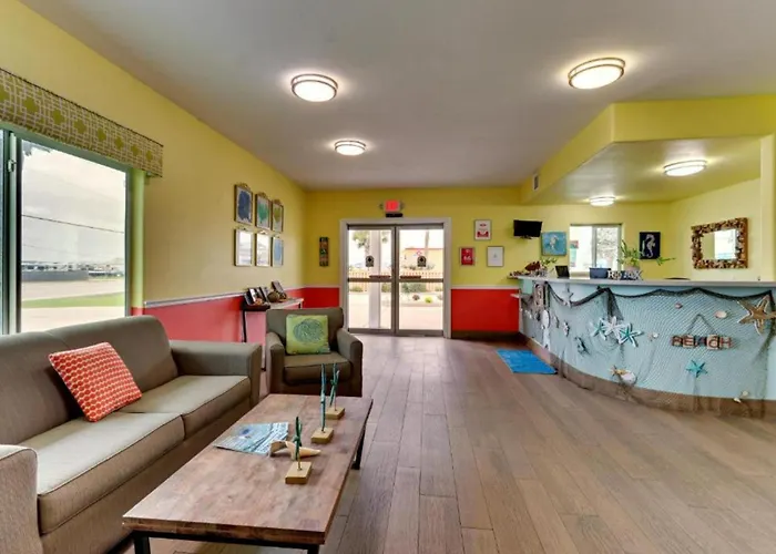 The Island Hotel Near Beach Port Aransas