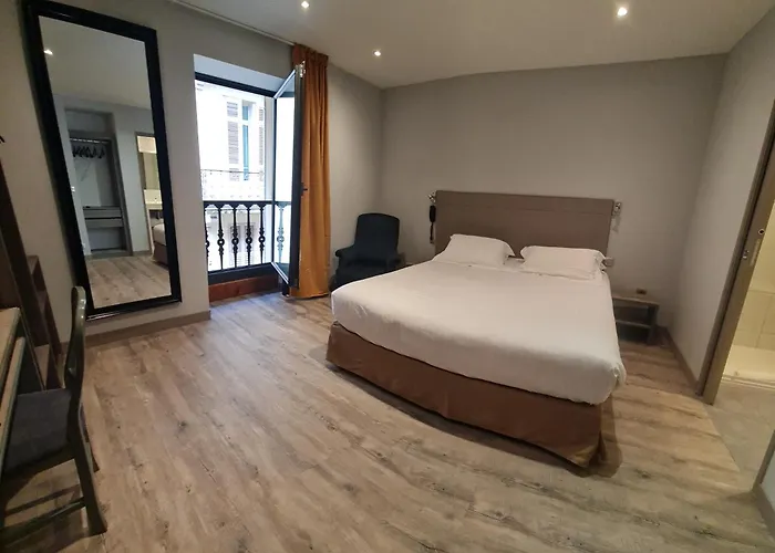 Hotel de la Couronne Aix-les-Bains