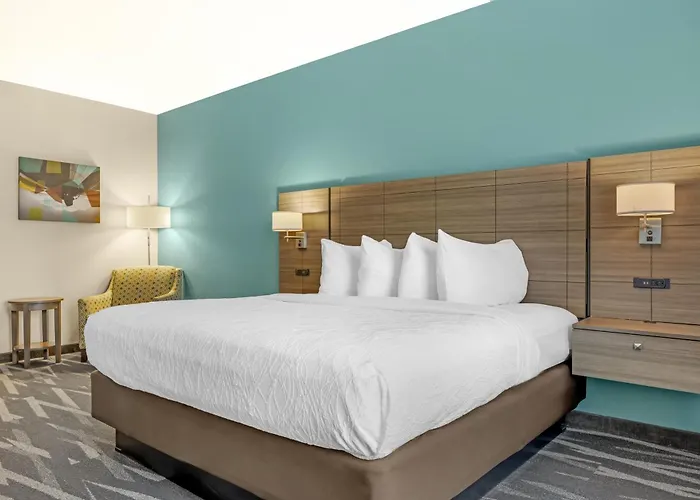 Centralia Hotels