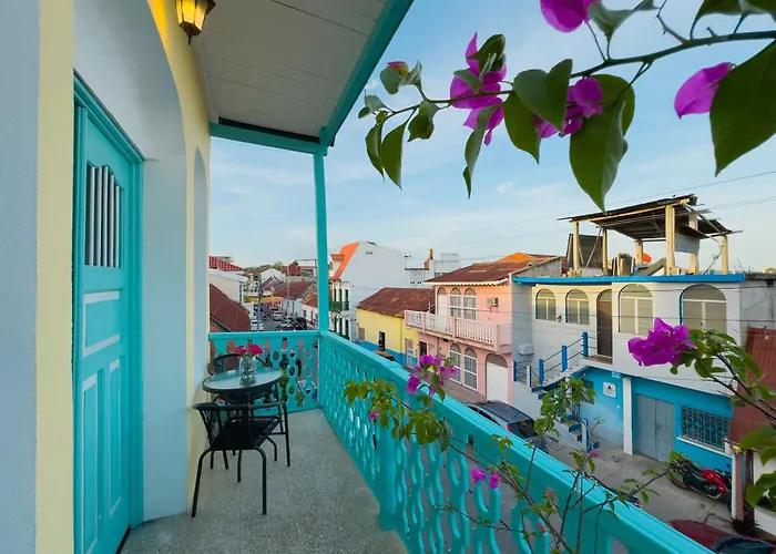 Flores Hotels