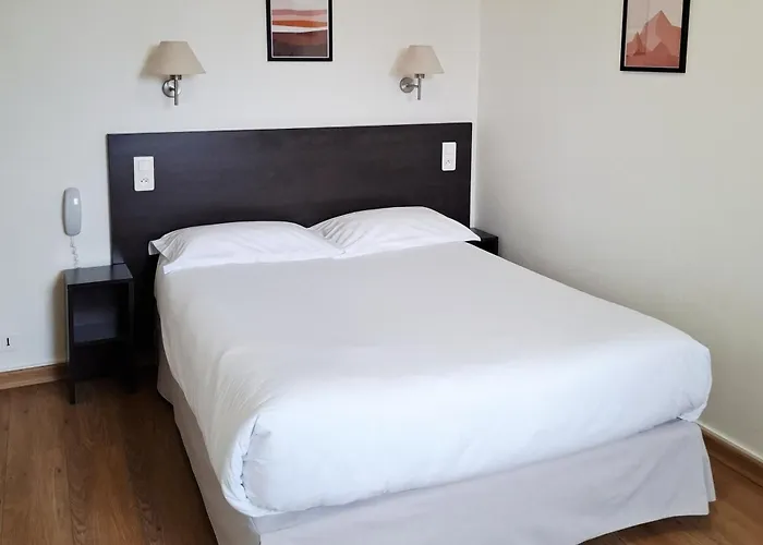 Hotels in Ussel (Limousin)