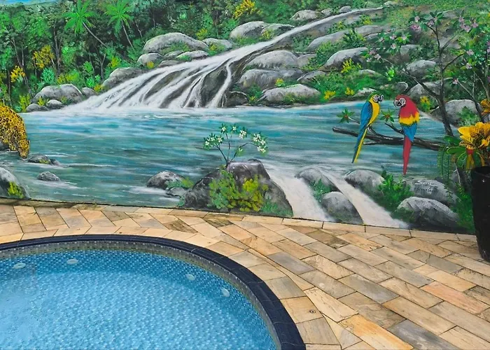 Hotéis com piscina em Peruíbe
