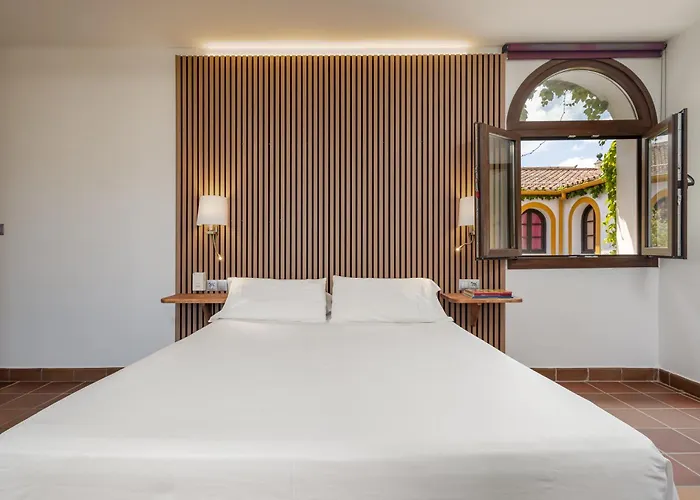 Hoteles en Tolox