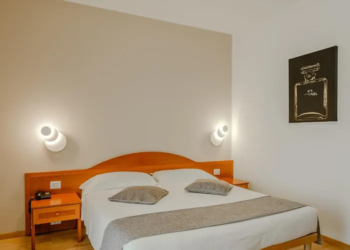 Hotel Nuova Barcaccia Peschiera del Garda
