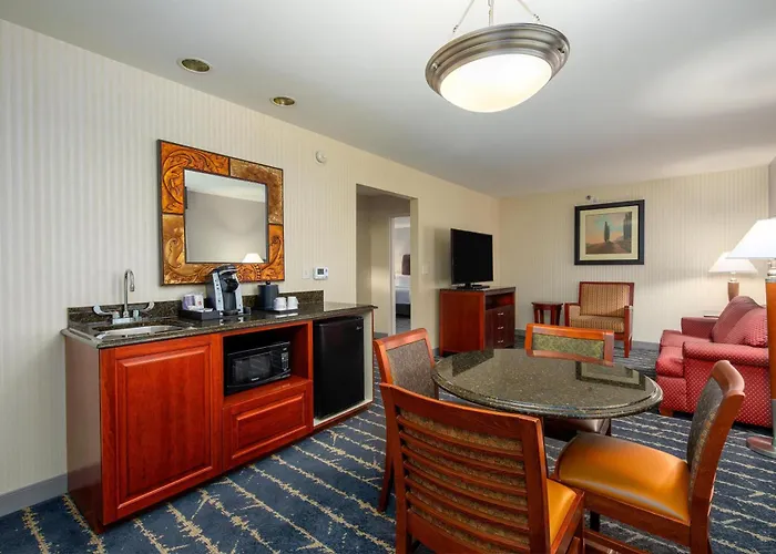 Hilton Garden Inn Milwaukee Northwest Conference Center