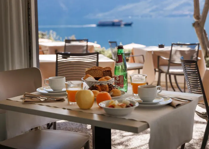 Hotel Lido Lakefront Limone sul Garda