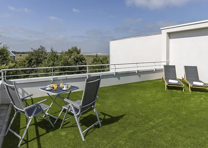 Plouescat Hotels