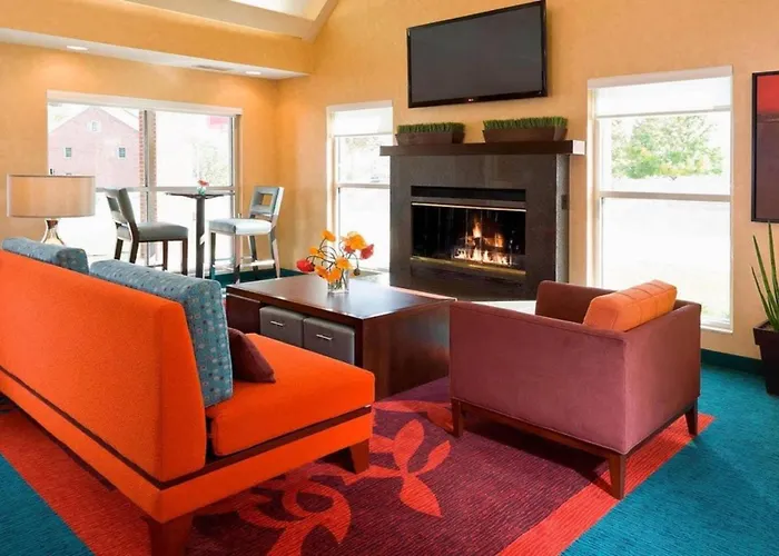 Mainstay Suites Appleton Airport - Fox River Mall Area