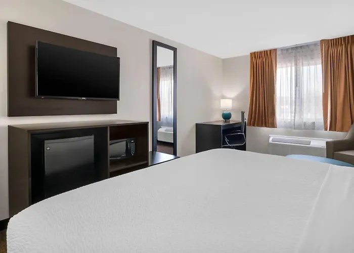 Sleep Inn & Suites - Oxford - University Area