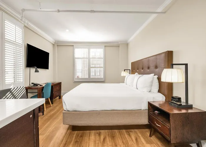Hotel Petaluma, Tapestry Collection By Hilton