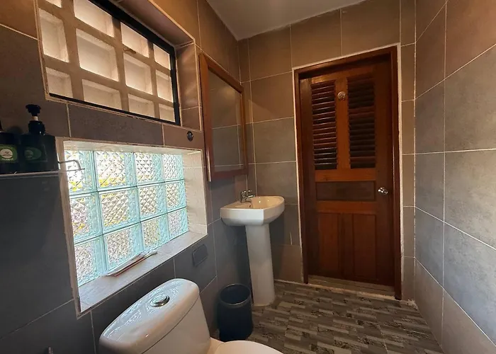 Hotel The Moon Kampot Boutique