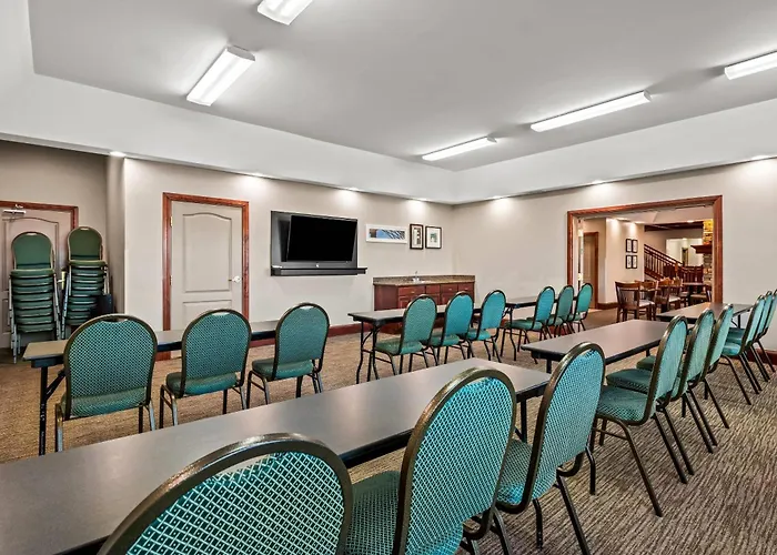 Country Inn & Suites By Radisson, Red Wing, Mn