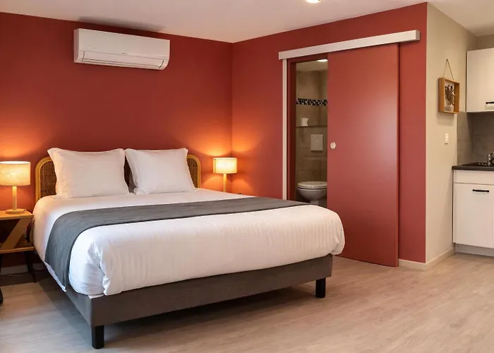 Sainte-Savine Hotels