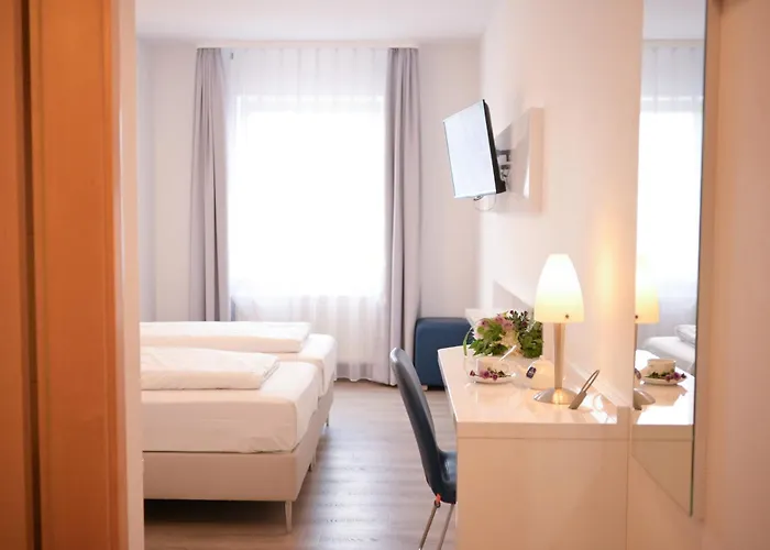Hotels in Lenting