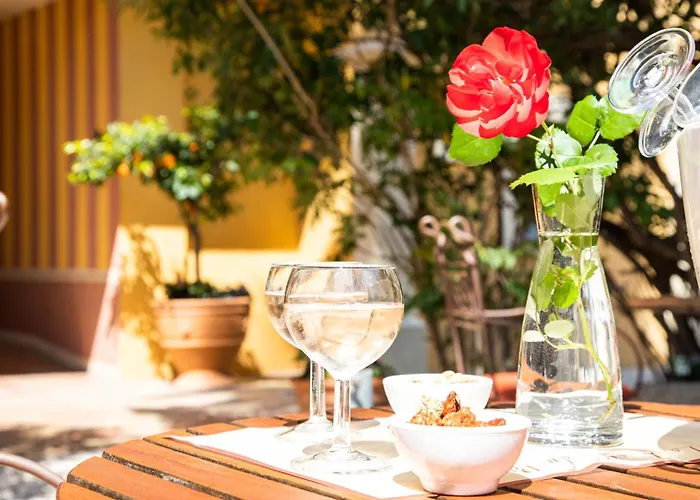 La Bastide Du Port - Hotel De Charme Saint-Tropez