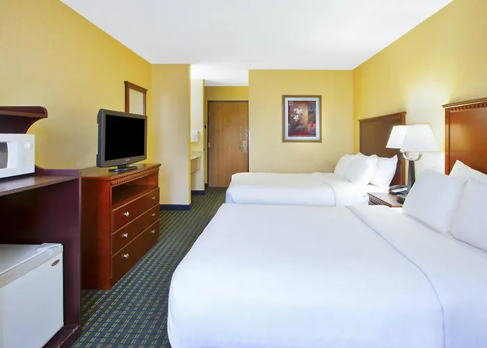 Quality Inn Marshall Near I-69