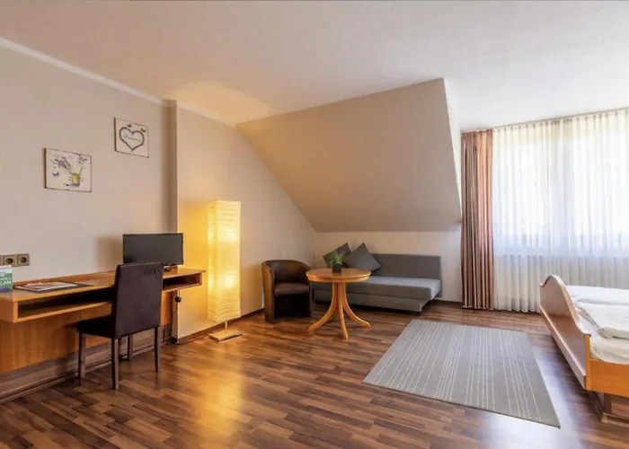 Sali - Hotel zum Dorfbrunnen - Bornheim bei Köln Bonn