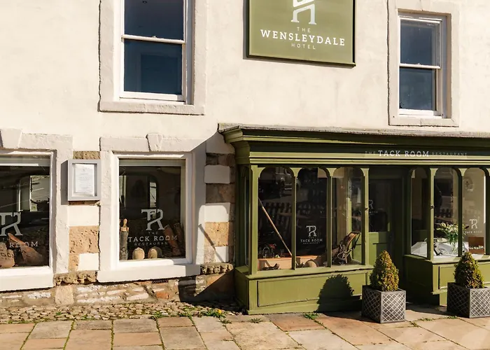 Middleham Hotels