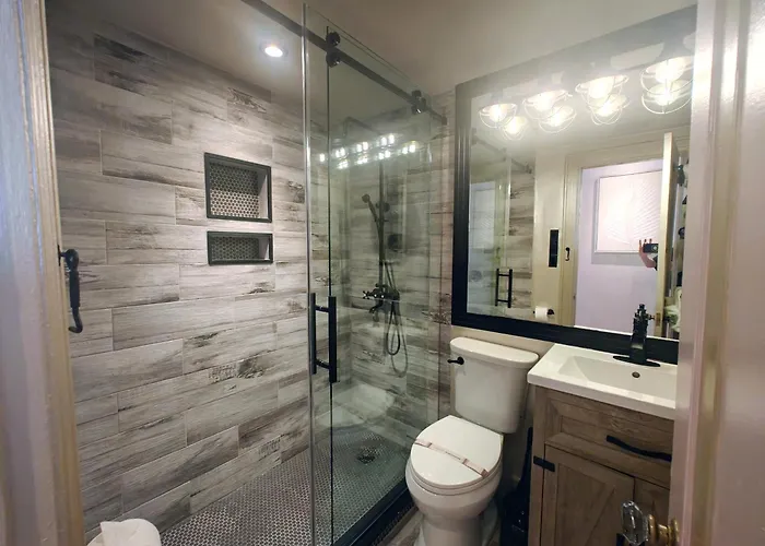 Hemingway Suites At Palm Beach Hotel Island