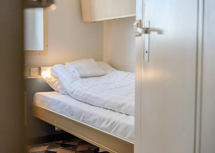 Hotel Dfds Ferry - Amsterdam To Newcastle IJmuiden