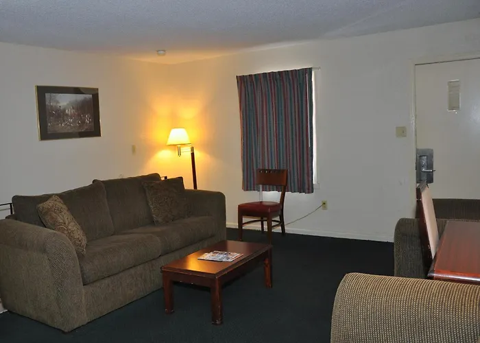 Merrimac Inn & Suites