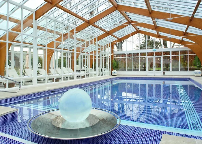 Evershot (Dorset) Hotels