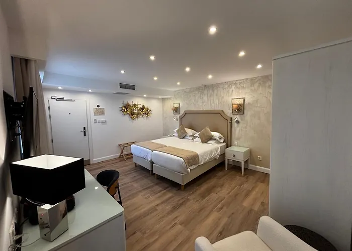 Valletta Hotels
