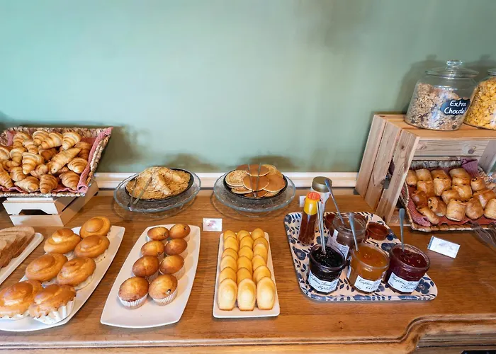 Hotels in Montceau-les-Mines