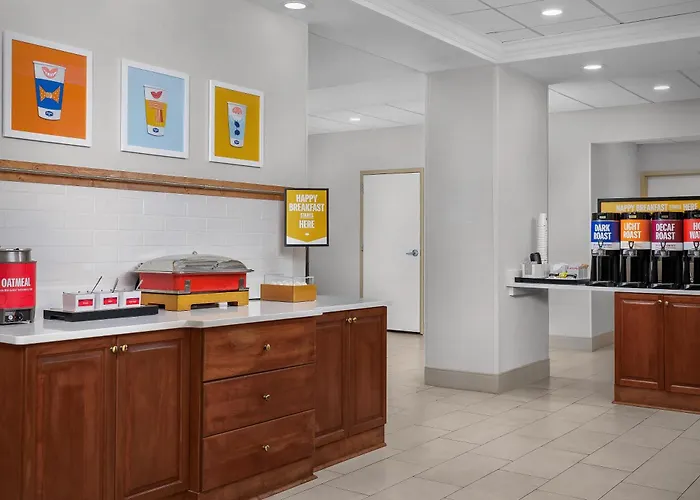 Hampton Inn & Suites Clinton