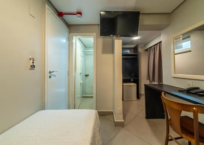 Minuano Hotel Express próx Orla Lago Guaíba, Mercado Público, 300 m Rodoviária Porto Alegre