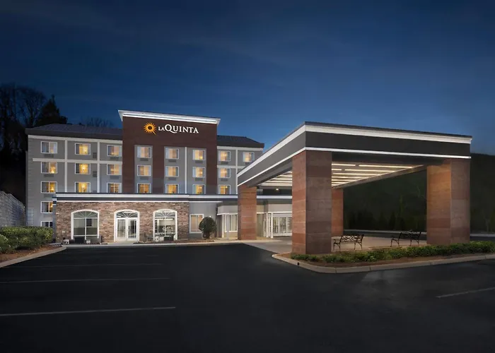 La Quinta Inn & Suites By Wyndham Downtown Asheville