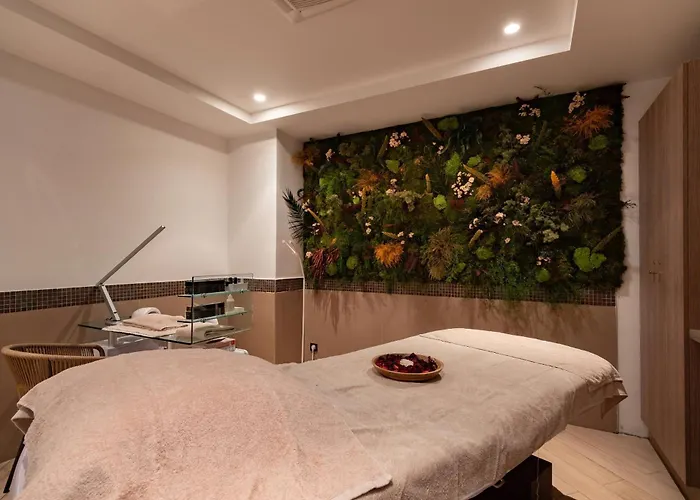 Zenitude Hotel la Valadière, an Ascend Collection Hotel Juvignac