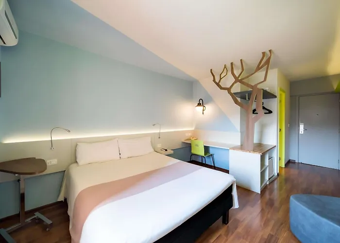 Ibis Styles Curitiba Centro Civico Hotel