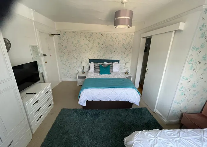Hotels in West Bay