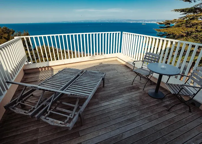 Hotels in Izola