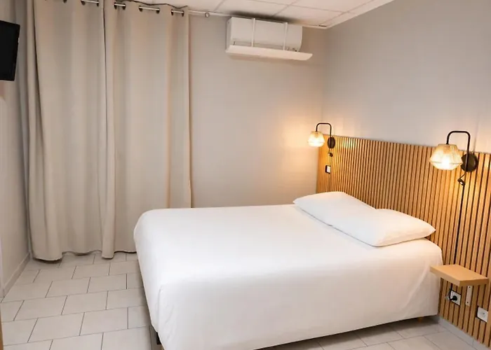 Hoteles en Beaumont-en-Véron
