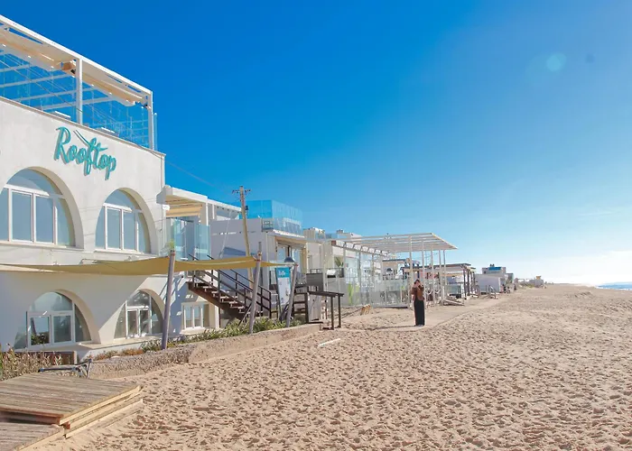 Golden Beach Guest House & Rooftop Bar District de District de Faro