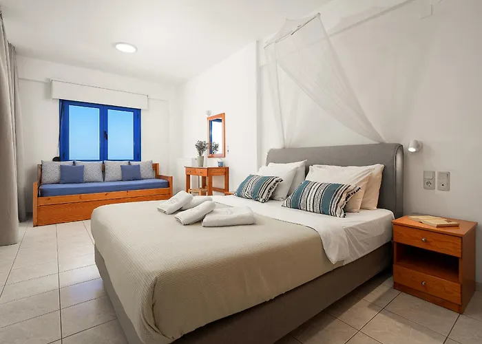 Hotels in Kalamaki (Heraklion)