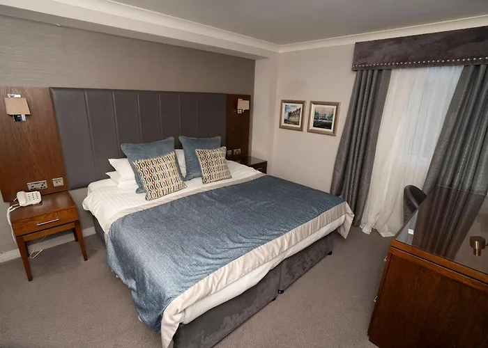 Golden Lion Hotel