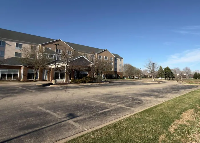 Oakdale Hotels