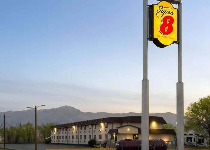 Super 8 By Wyndham Ogden, Utah Hotel