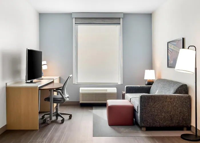 Roanoke Hotels
