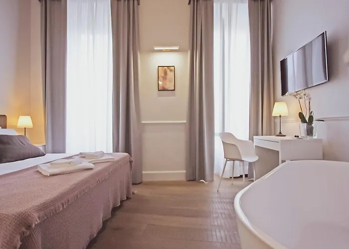 Gemini Suites Navona