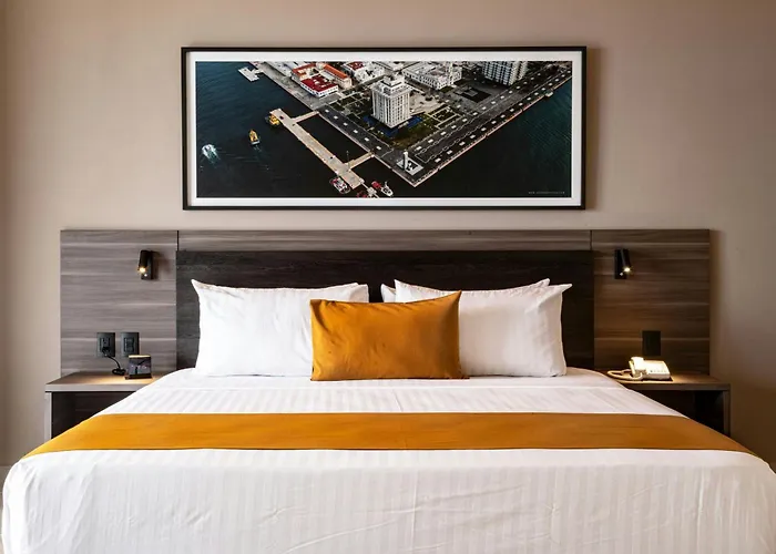 Alvarado Hotels