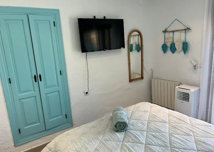Bed and Breakfast La Puerta Azul Jávea