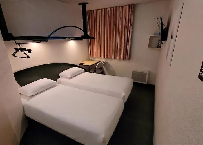Hotels in Arques (Pas-de-Calais)